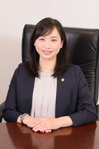 弁護士 飯沼楓(いいぬまかえで)